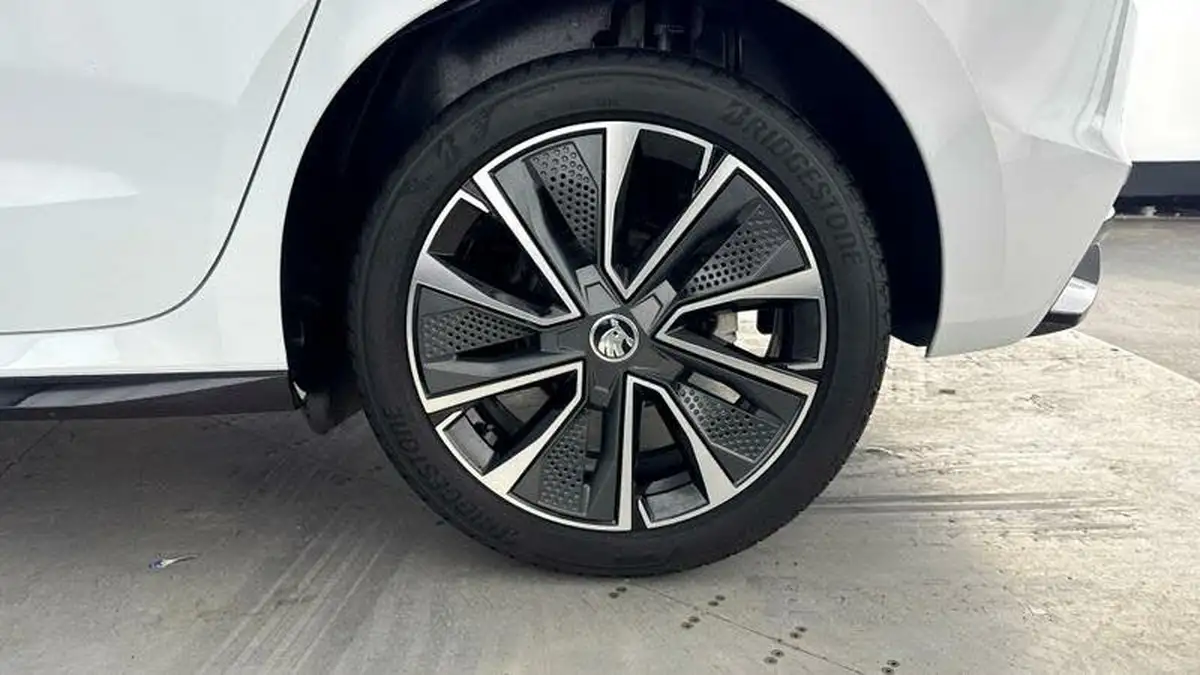 2023-skoda-fabia-15-tsi-monte-carlo-big-31