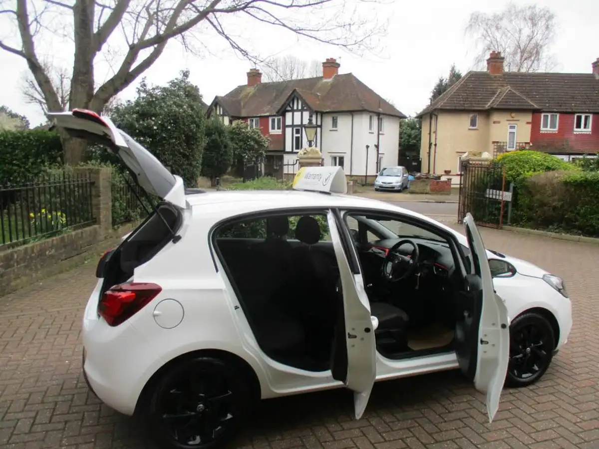 2019-vauxhall-corsa-14i-griffin-75ps-5d-big-9