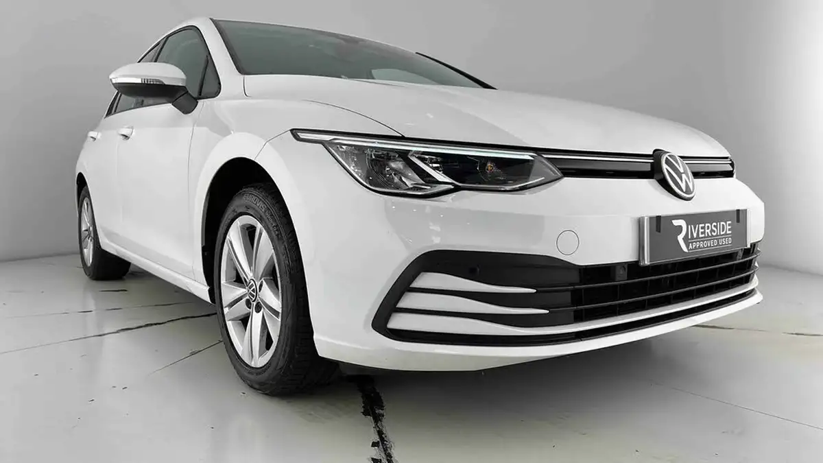 2020-volkswagen-golf-15-tsi-life-150ps-hatchback-big-23