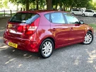 2011-hyundai-i30-14-comfort-109ps-isg-hatchback-small-1