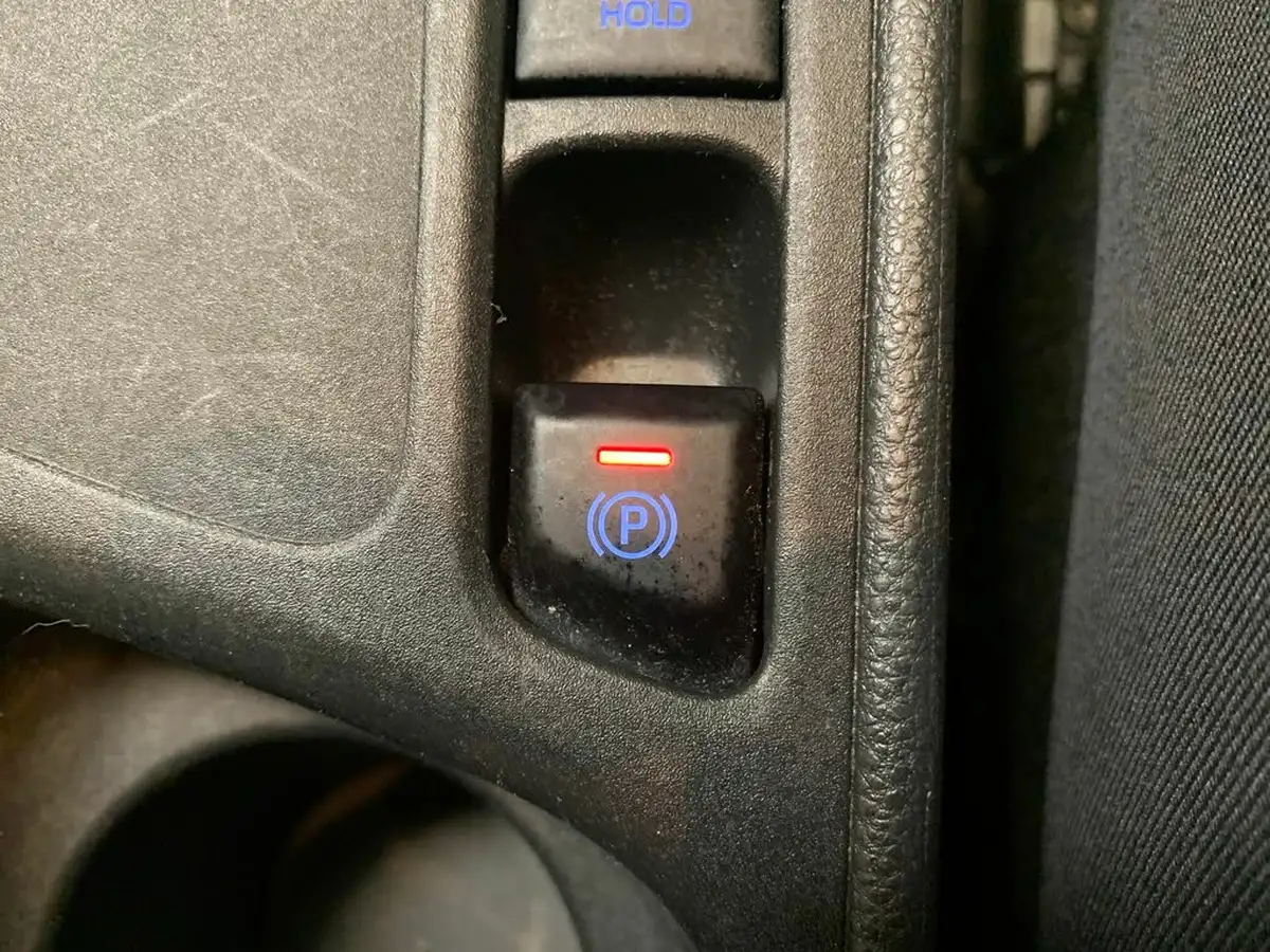 2022-toyota-yaris-15-vvt-i-icon-big-23