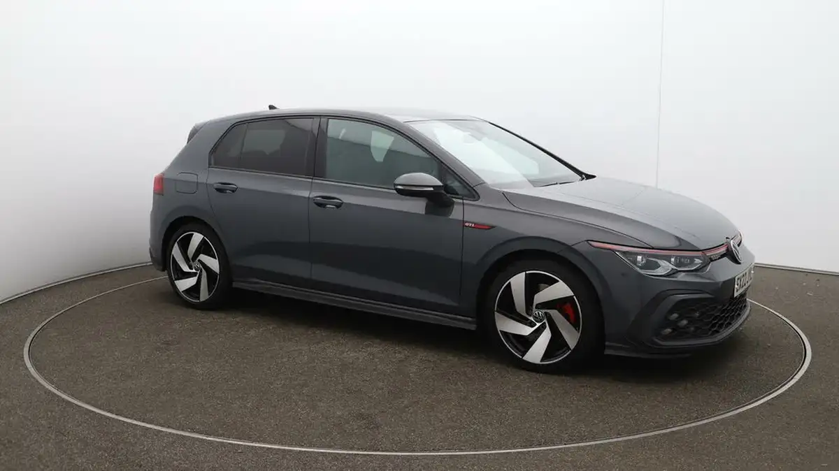 2022-volkswagen-golf-20-tsi-gti-dsg-big-39