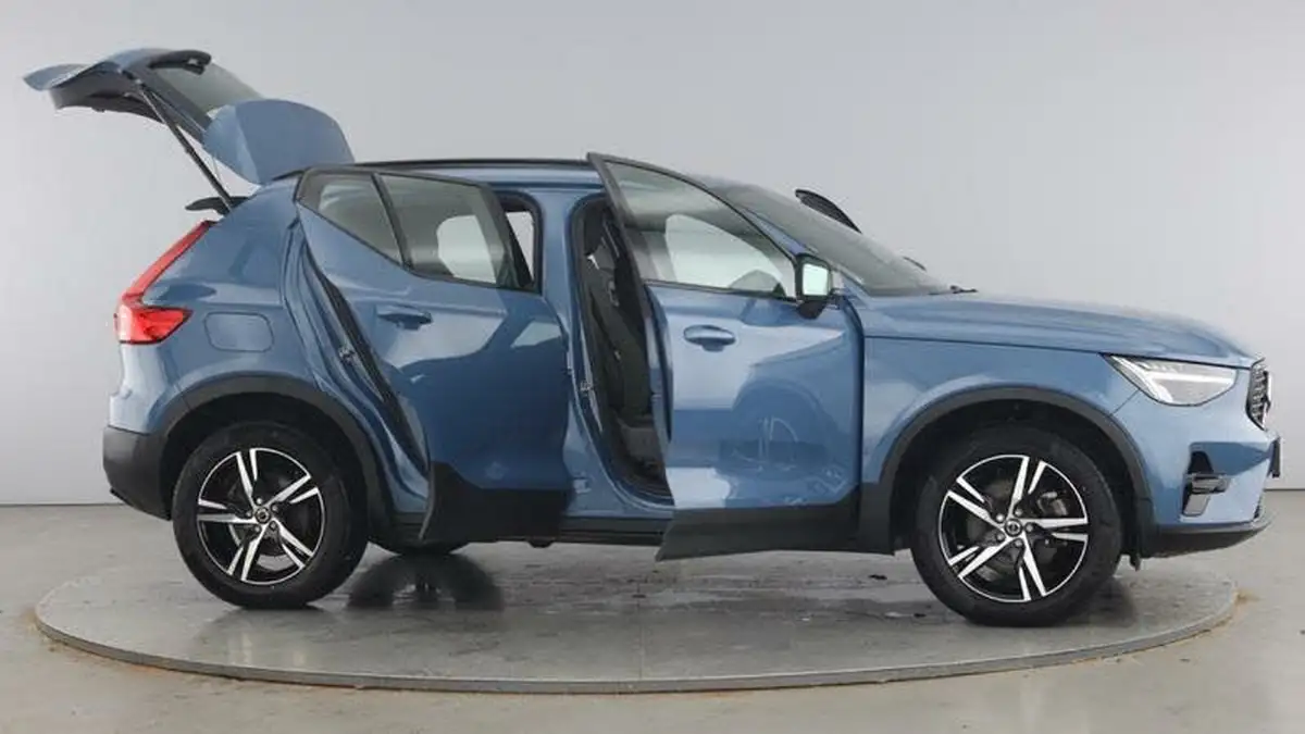 2022-volvo-xc40-20-b4-plus-awd-big-9