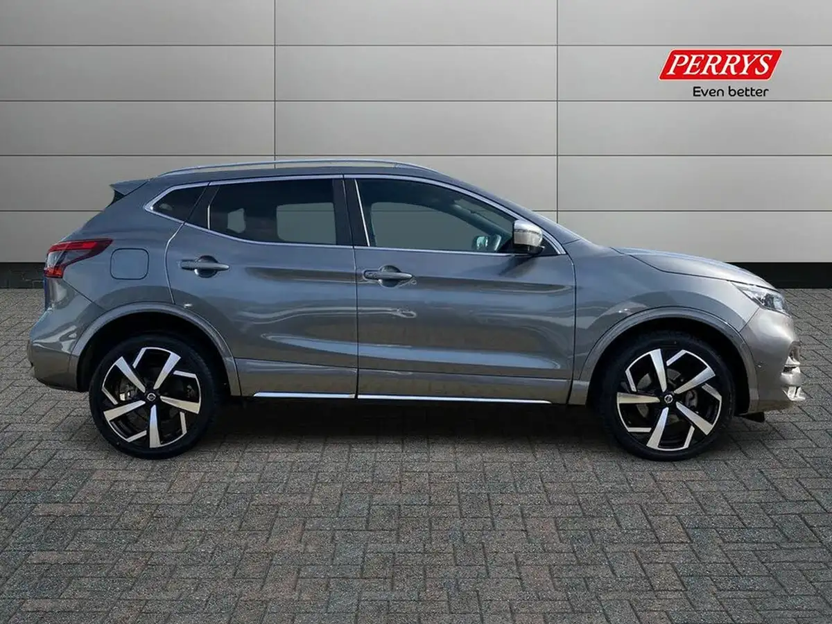2020-nissan-qashqai-13-dig-t-tekna-160ps-19in-alloys-dct-big-2