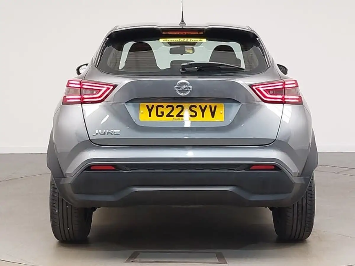 2022-nissan-juke-10-dig-t-acenta-big-18