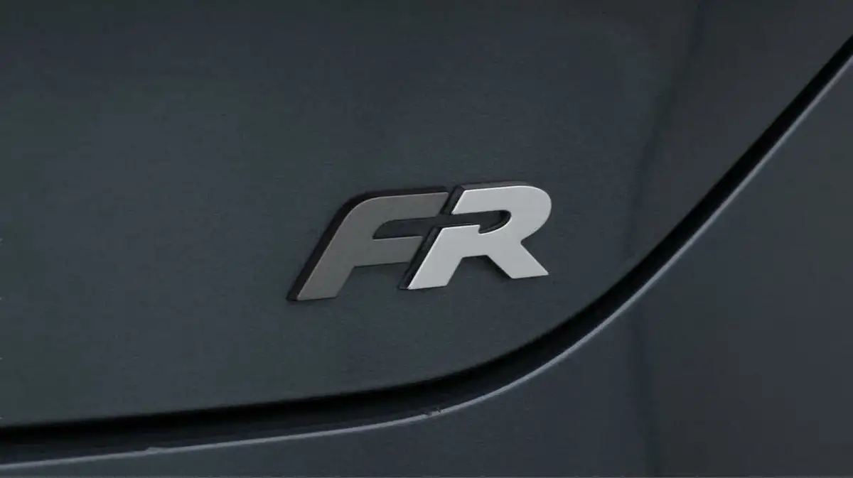 2022-seat-leon-big-20