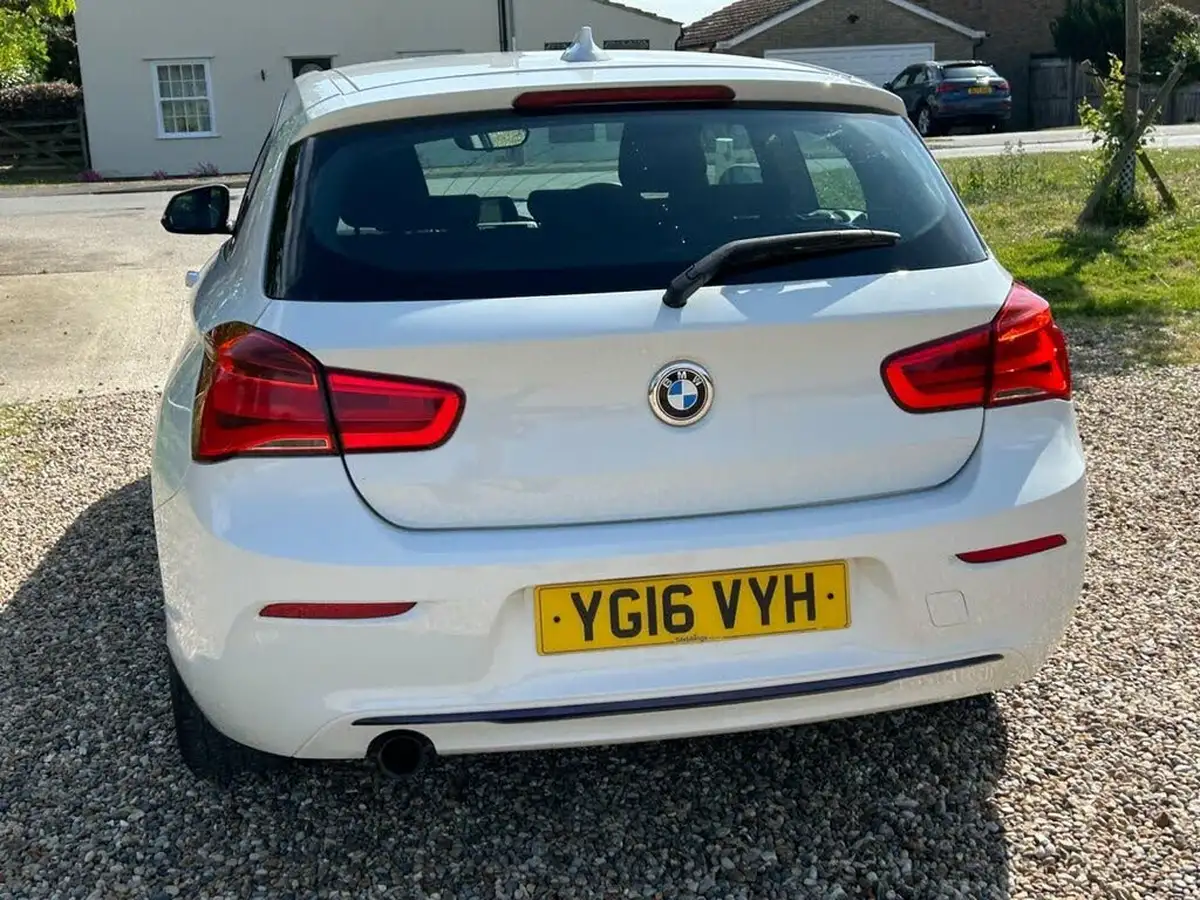 2016-bmw-1-series-15td-116d-sport-3d-big-42