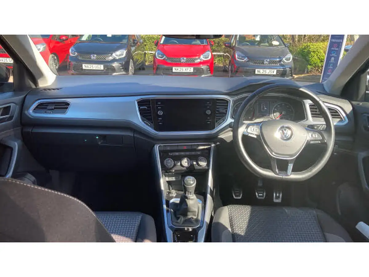 2021-volkswagen-t-roc-10-tsi-active-hatchback-5d-big-3