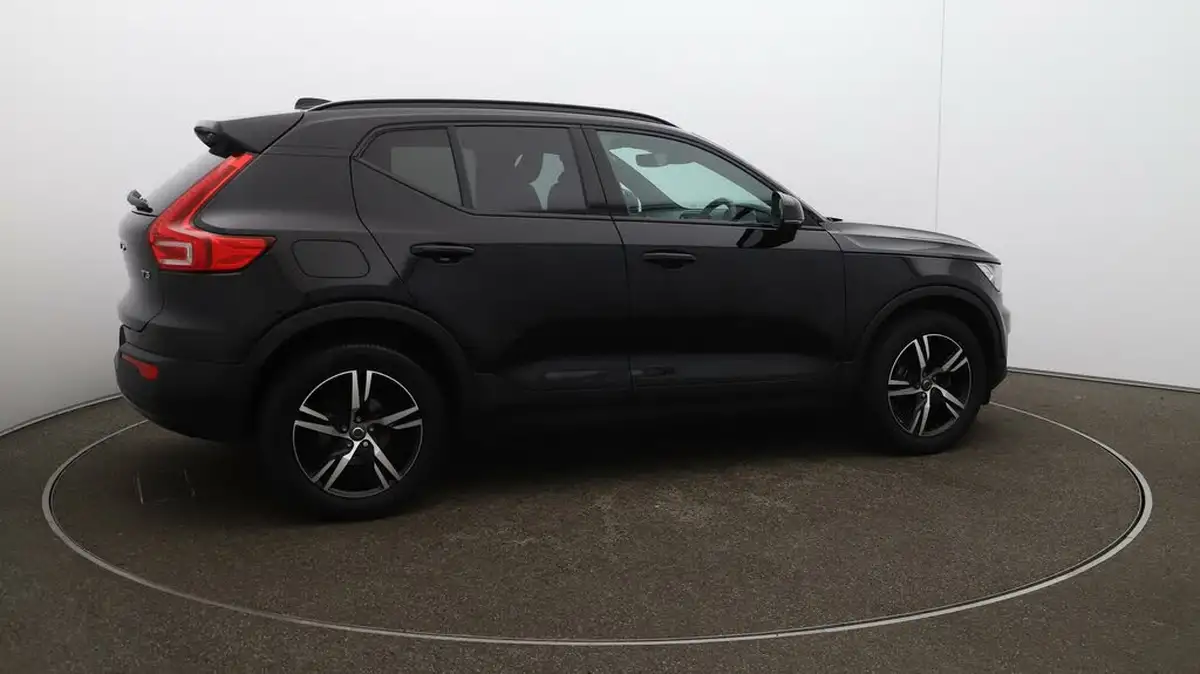 2022-volvo-xc40-15-t3-r-design-auto-big-49