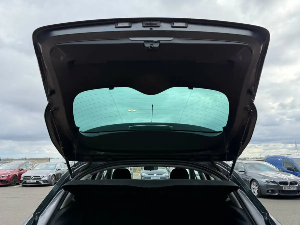 2015-citroen-c4-16td-vtr-big-26