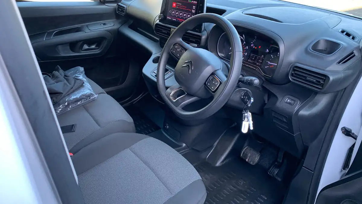 2024-citroen-berlingo-15-bluehdi-950-driver-edition-130pseu6d-eat8-big-10