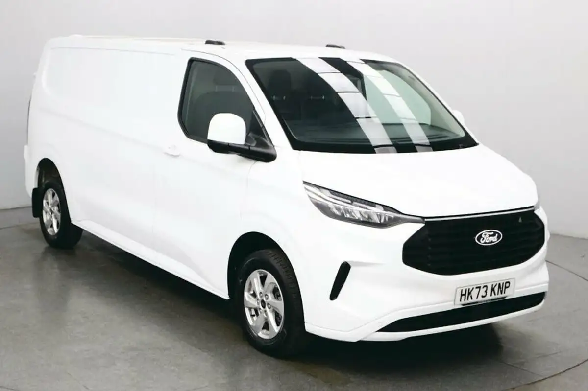 2024-ford-transit-custom-20tdci-320-l2h1-limited-136pseu6e-panel-van-1996cc-auto-big-9