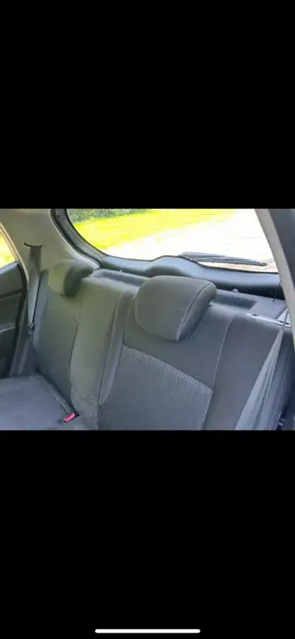 2010-kia-picanto-11-graphite-big-10
