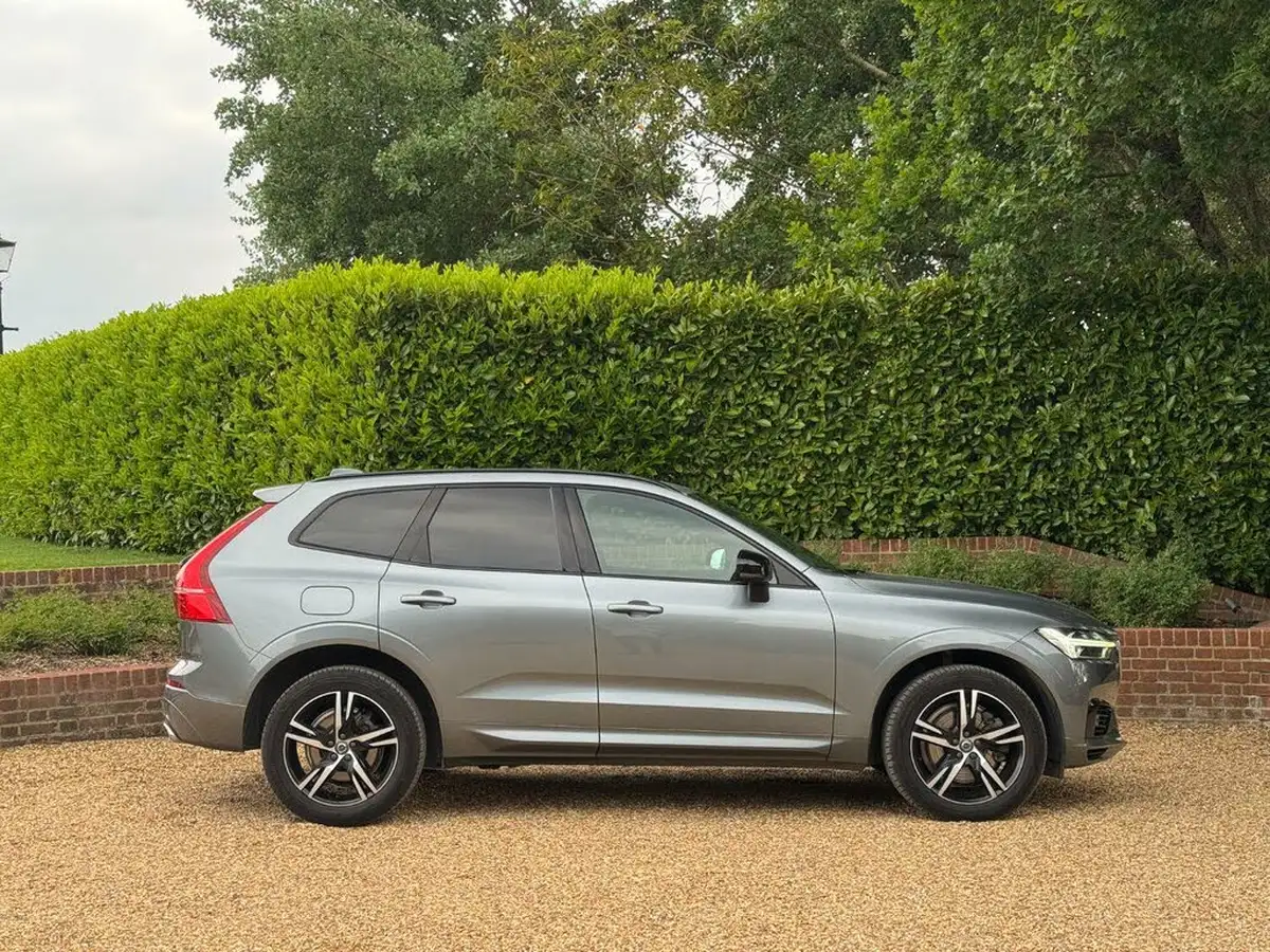 2019-volvo-xc60-20-t8-r-design-big-6