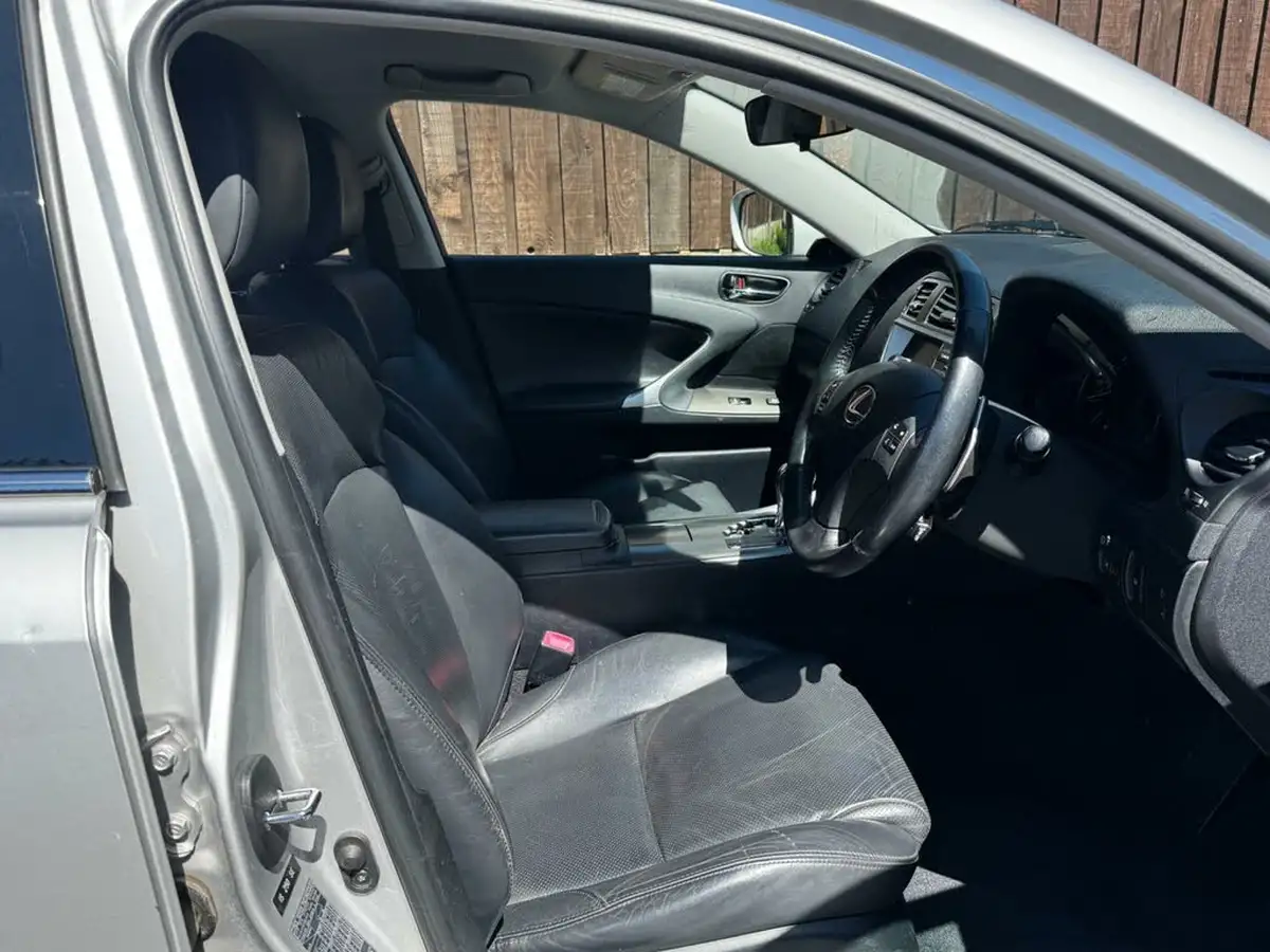 2007-lexus-is-250-25-se-auto-big-12