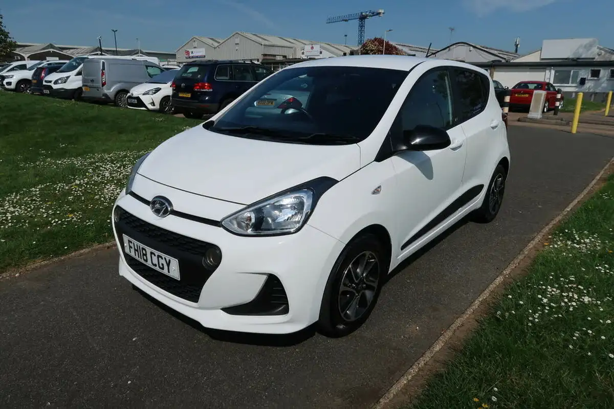 2018-hyundai-i10-10-go-se-66ps-big-4