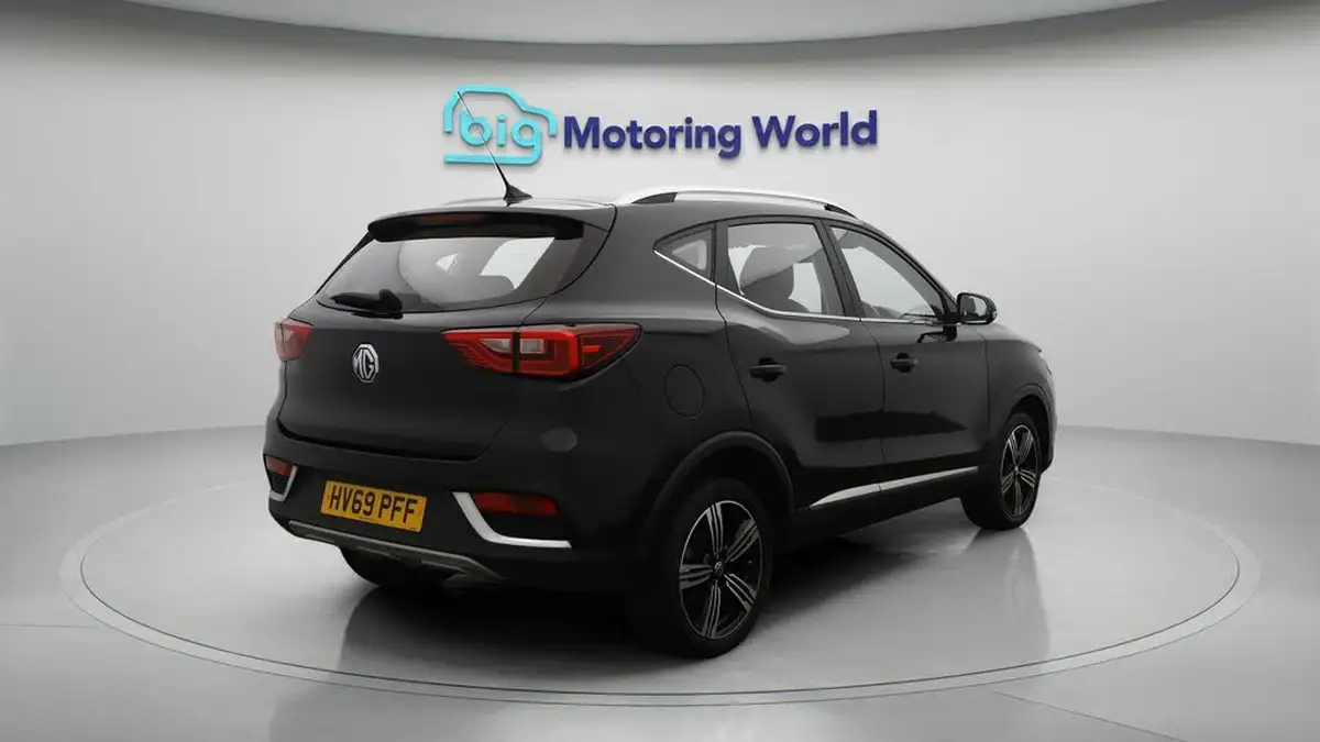 2019-mg-zs-suv-10t-gdi-exclusive-111ps-big-7