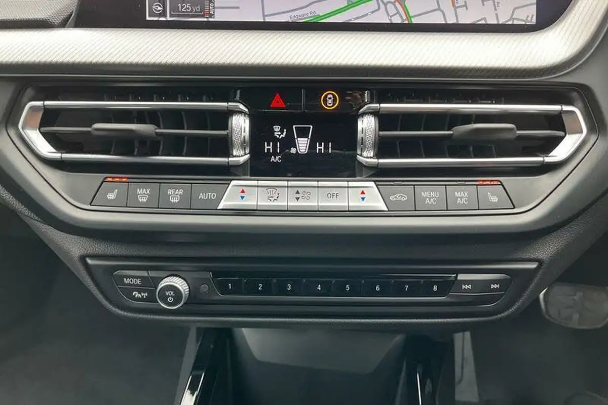 2023-bmw-1-series-15-118i-m-sport-lcp-dct-big-25