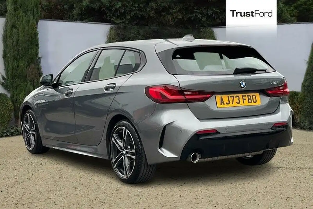 2023-bmw-1-series-15-118i-m-sport-lcp-dct-big-1