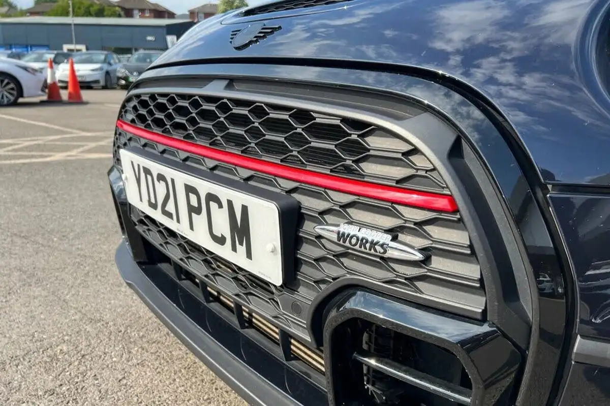 2021-mini-cooper-20-john-cooper-works-anniversary-edition-big-35
