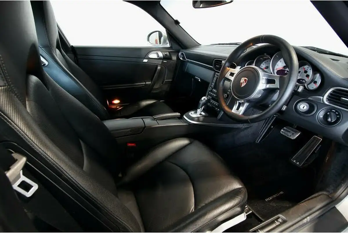 2009-porsche-911-big-9