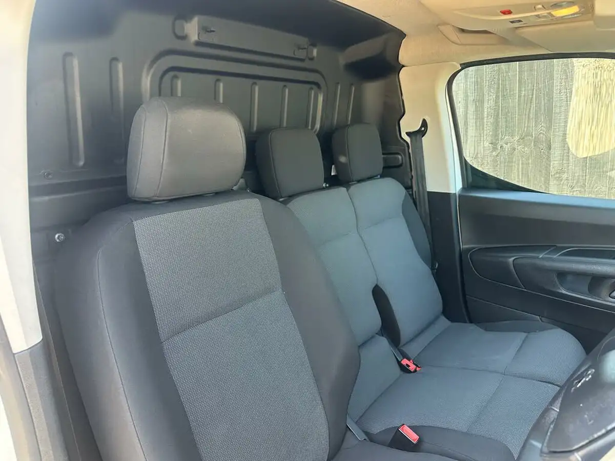2021-peugeot-partner-15-bluehdi-1000-professional-100ps-eu6dt-panel-big-18