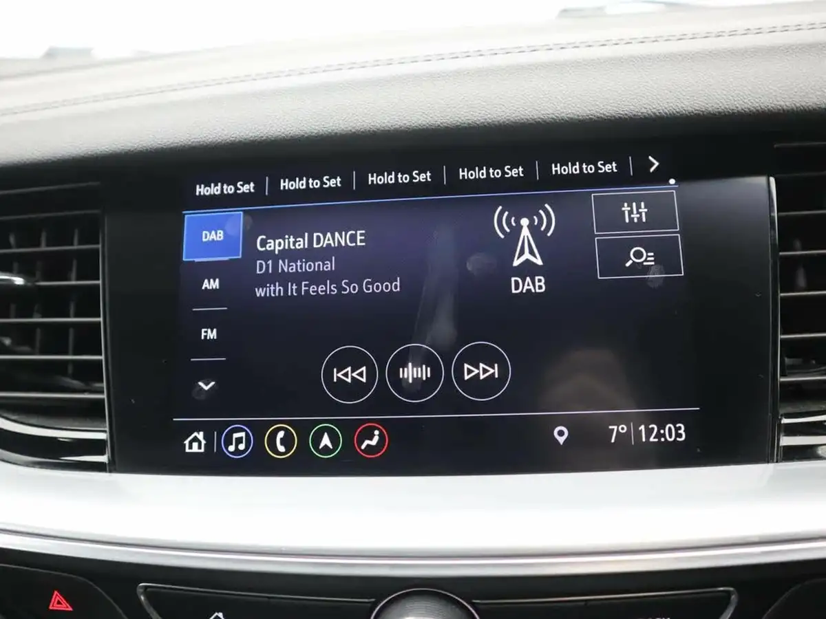 2021-vauxhall-insignia-grand-sport-15-turbo-d-ultimate-nav-big-11