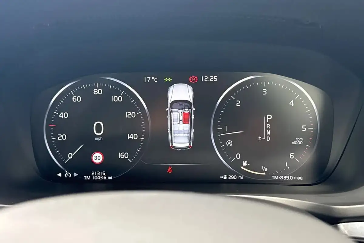 2019-volvo-v60-20td-d4-cross-country-big-54