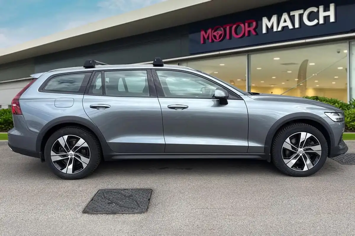 2019-volvo-v60-20td-d4-cross-country-big-2