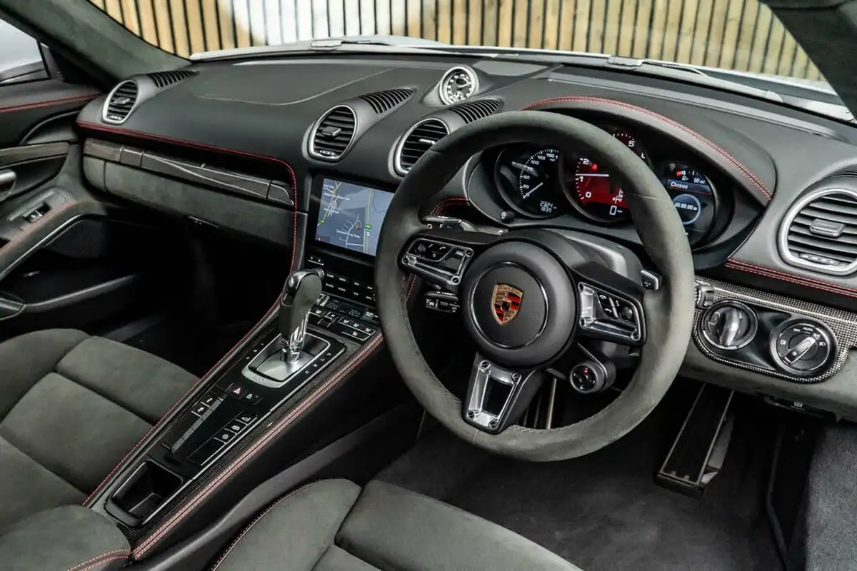 2024-porsche-cayman-718-40-cayman-gts-40-pdk-big-22