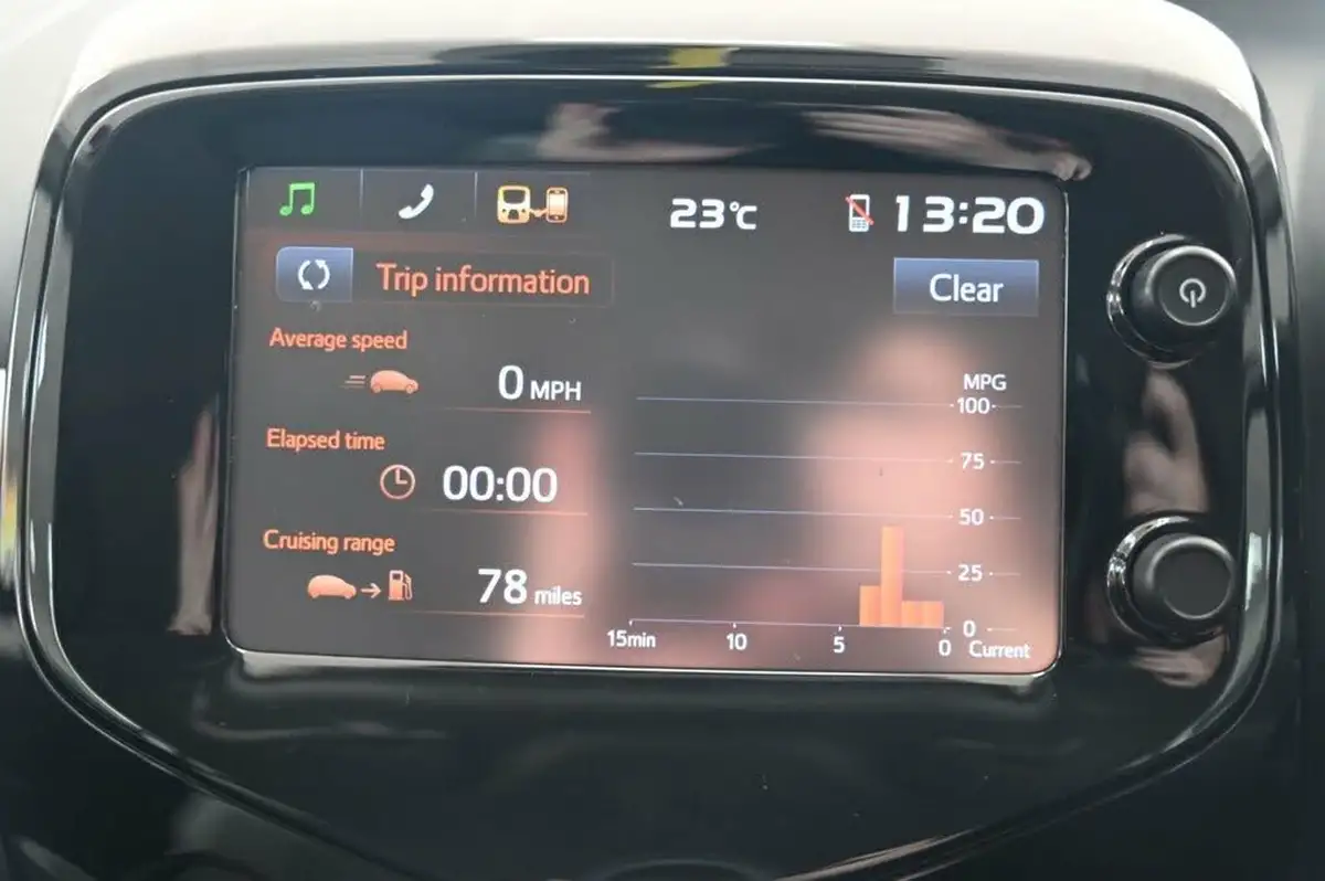 2017-toyota-aygo-10-vvt-i-x-press-71bhp-big-25