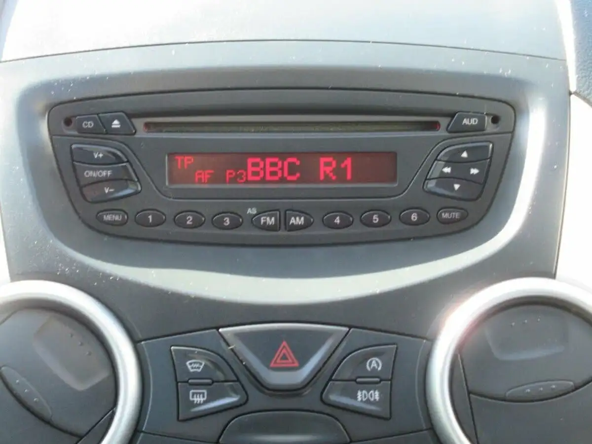 2014-ford-ka-12-zetec-big-9
