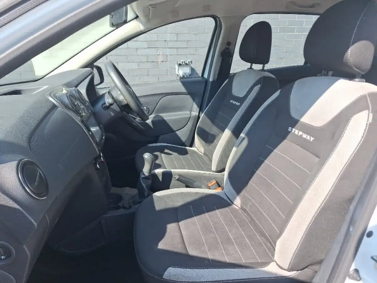 2017-dacia-sandero-stepway-15dci-laureate-big-4