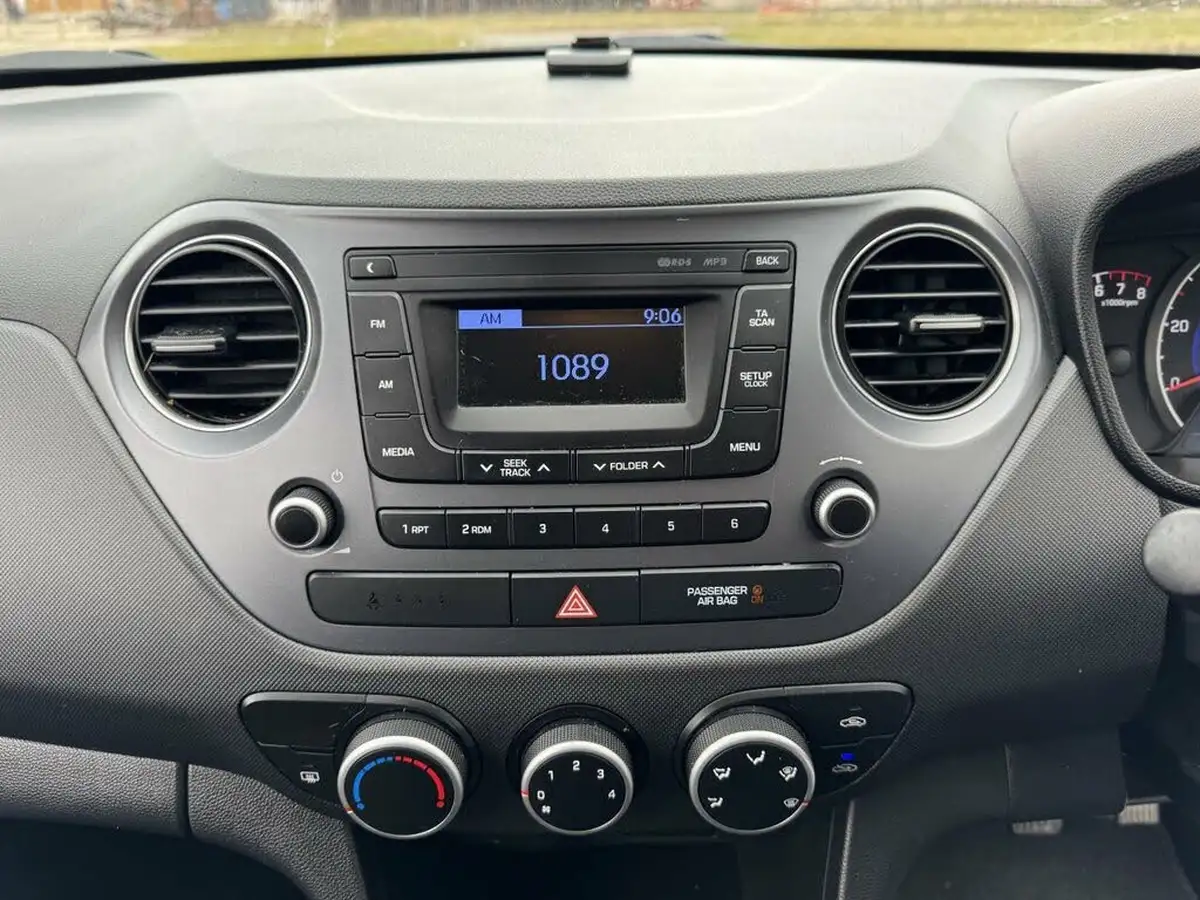 2018-hyundai-i10-10-s-big-47