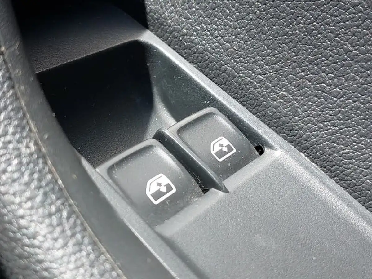 2019-skoda-fabia-10-mpi-se-75ps-ss-hatchback-big-15