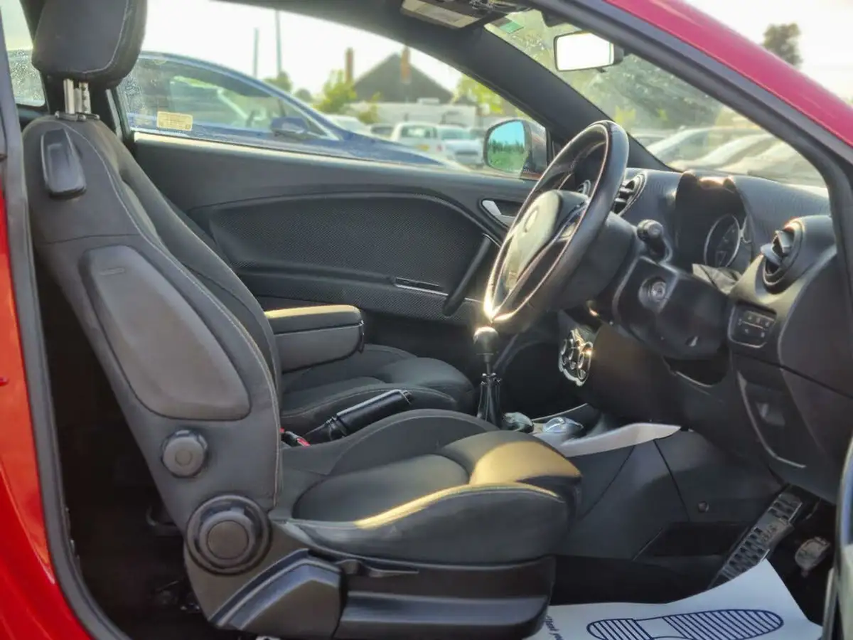 2015-alfa-romeo-mito-09-qv-line-big-15