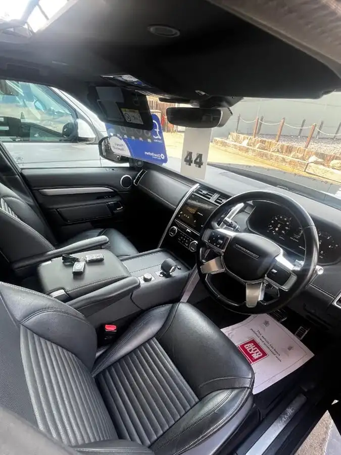 2021-land-rover-discovery-30-d300-r-dynamic-se-big-7