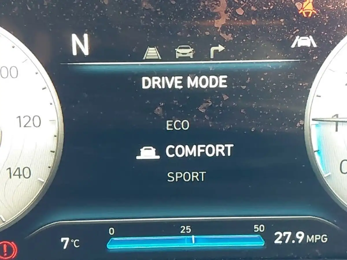 2024-hyundai-i20-10-t-gdi-n-line-eclutch-imt-big-15