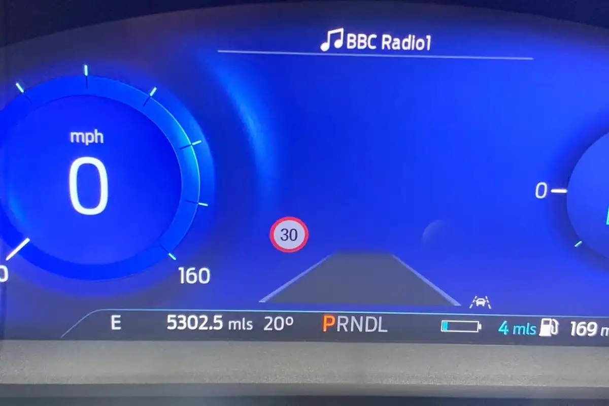 2024-ford-kuga-25t-st-line-x-edition-225ps-phev-big-25