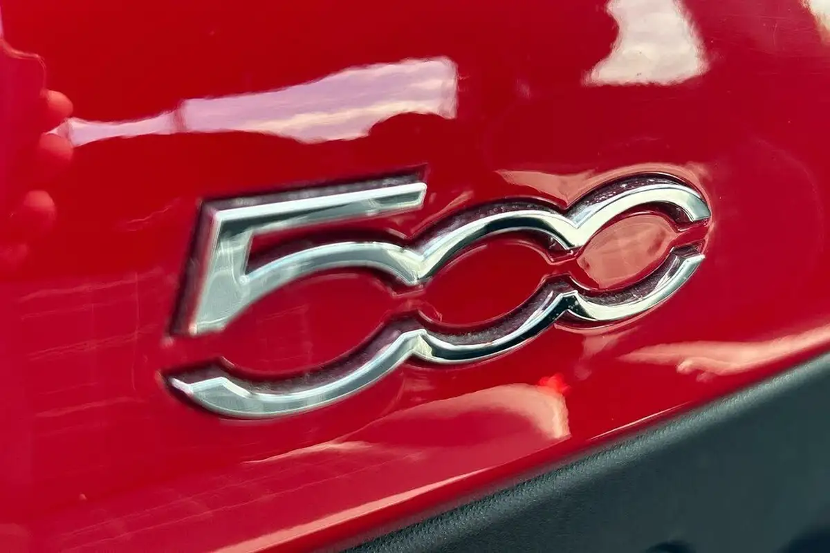 2020-fiat-500-10-lounge-big-26