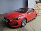 2019-hyundai-i30-14-t-gdi-se-nav-isg-fastback-small-8