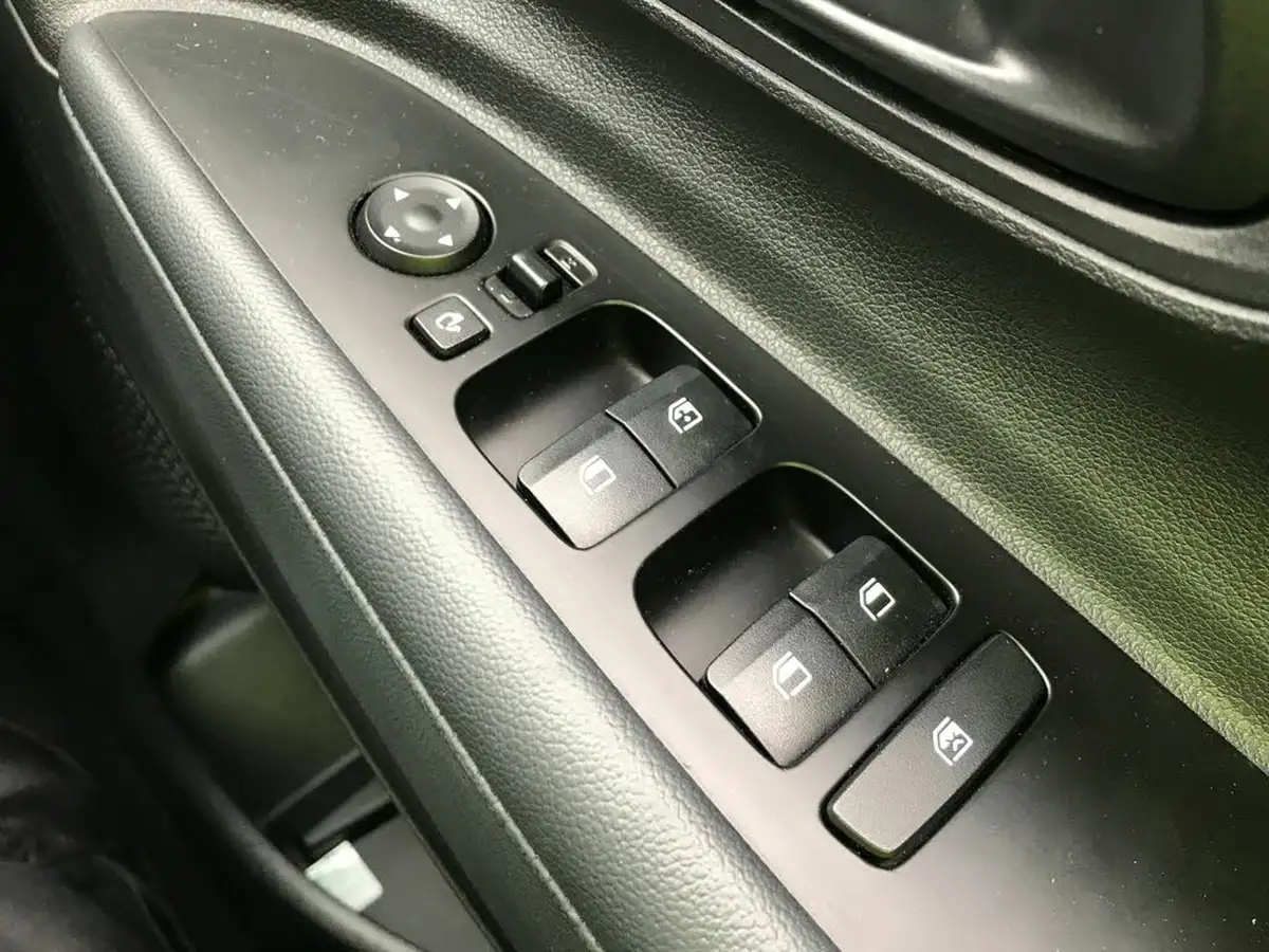 2023-hyundai-bayon-10-t-gdi-se-connect-dct-big-30