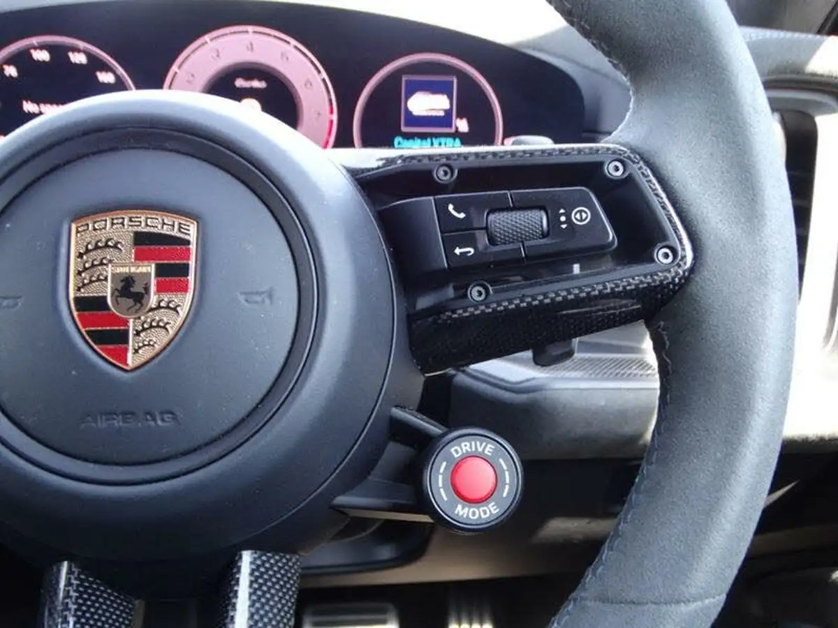 2024-porsche-cayenne-40-v8-turbo-e-hybrid-gt-package-coupe-big-39