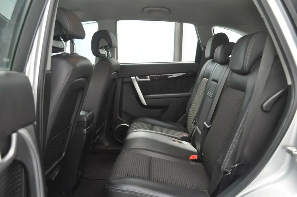 2012-chevrolet-captiva-22td-lt-22vcdi-7st-big-20