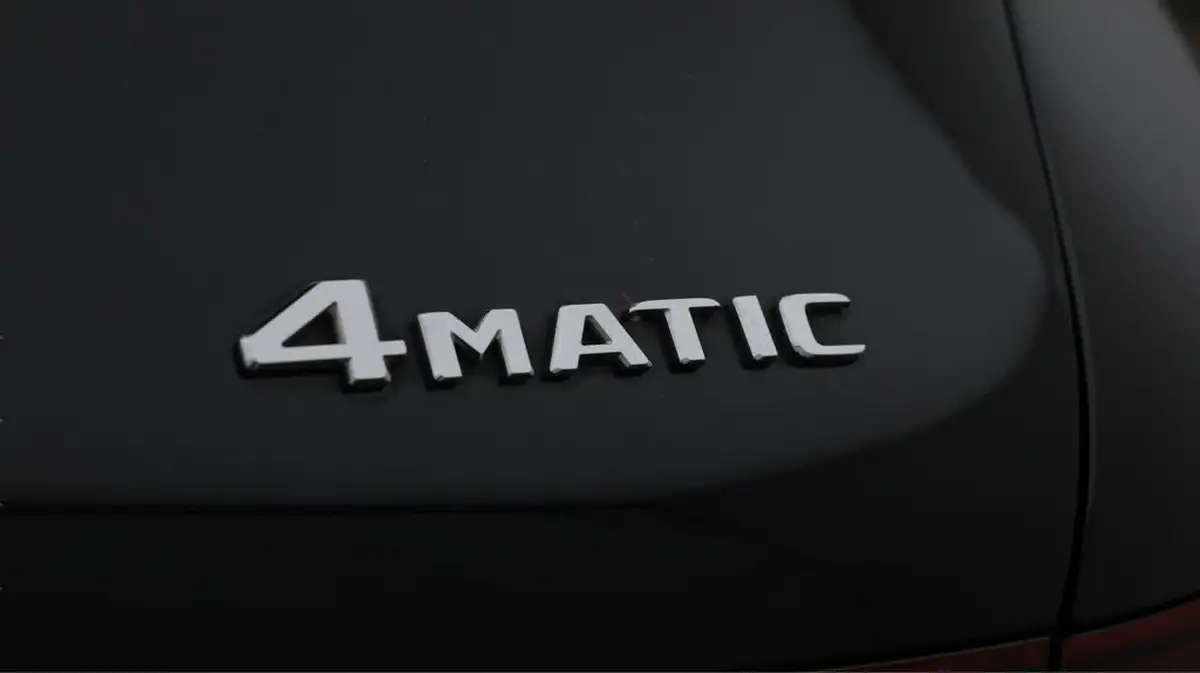 2020-mercedes-benz-glc-class-20d-glc300d-amg-line-premium-station-wagon-5d-big-22