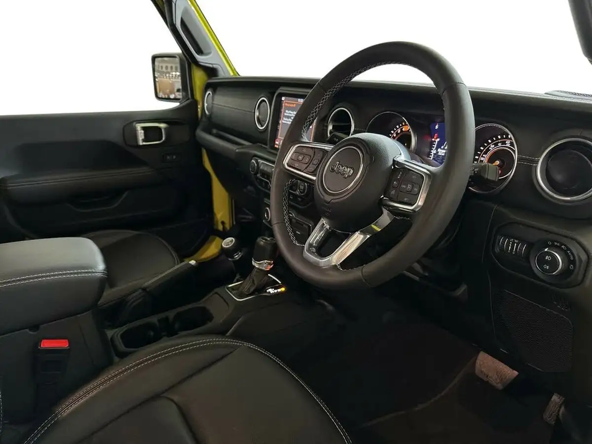 2023-jeep-wrangler-20-gme-overland-big-9