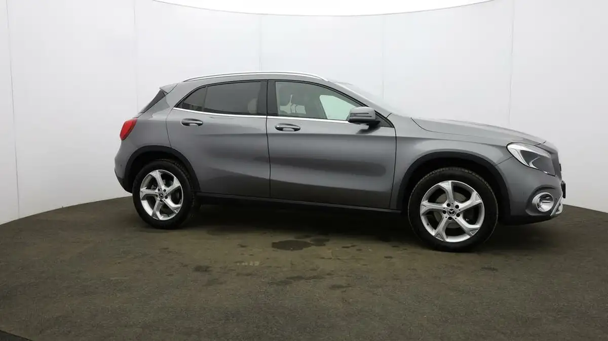 2018-mercedes-benz-gla-class-21d-gla-220d-sport-177ps-executivess-big-50