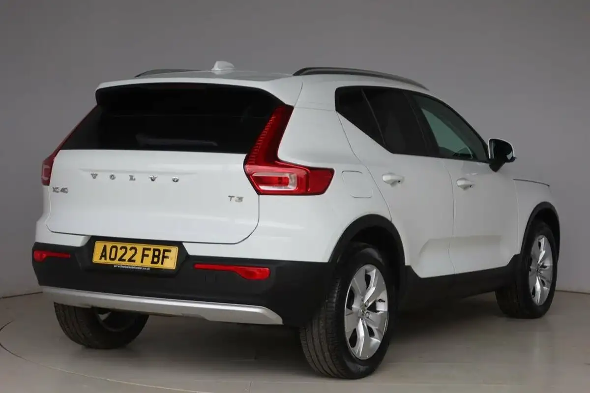 2021-volvo-xc40-15-t3-momentum-161bhp-big-13
