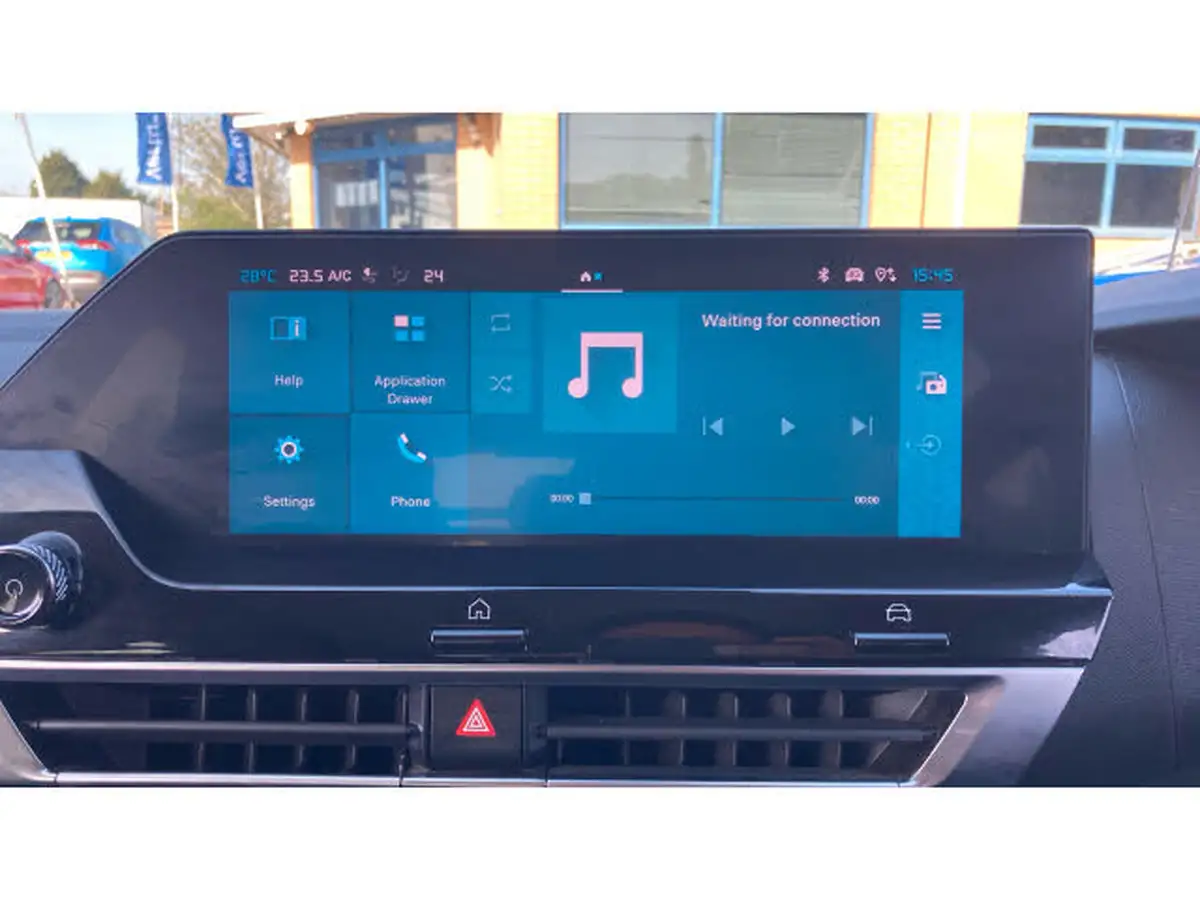2024-citroen-c4-e-e-series-156ps-54kwh-big-32