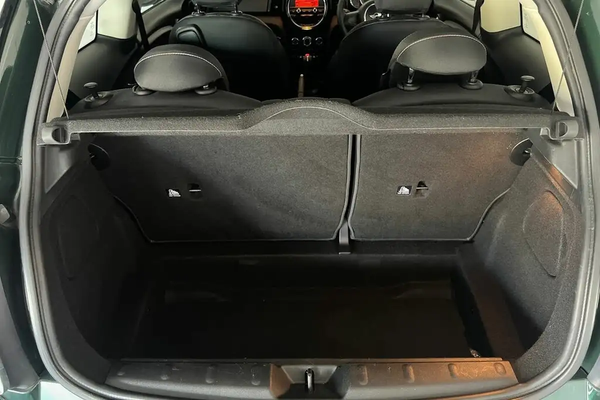 2014-mini-cooper-12-one-pepper-ss-3d-big-7